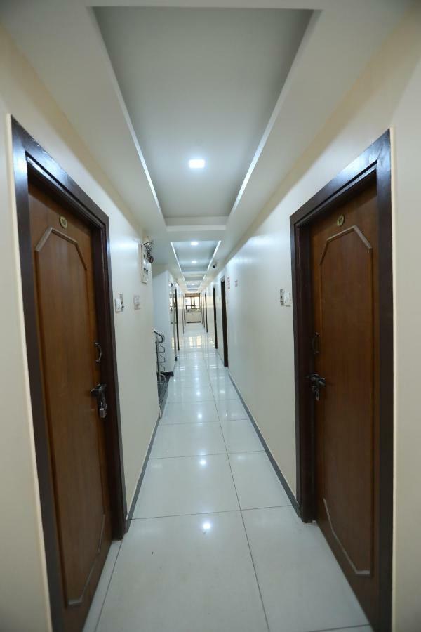 Hotel Embassy Bengaluru Zewnętrze zdjęcie