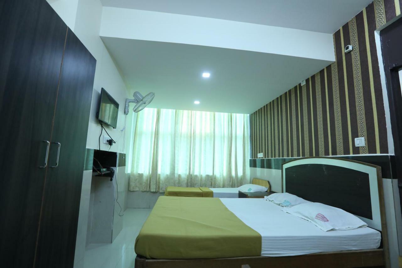 Hotel Embassy Bengaluru Zewnętrze zdjęcie