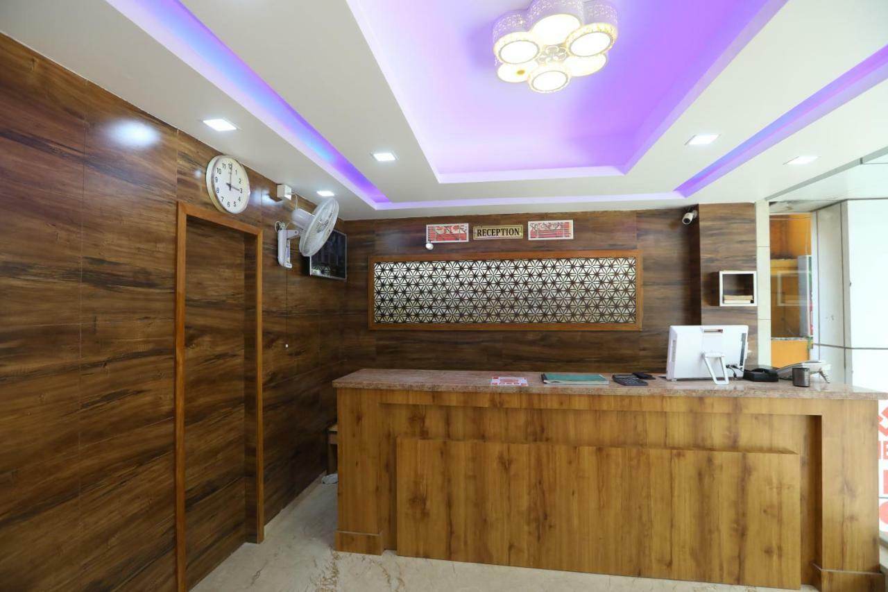 Hotel Embassy Bengaluru Zewnętrze zdjęcie