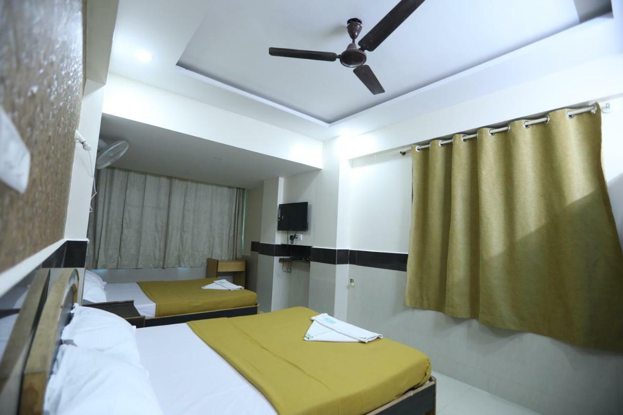 Hotel Embassy Bengaluru Zewnętrze zdjęcie