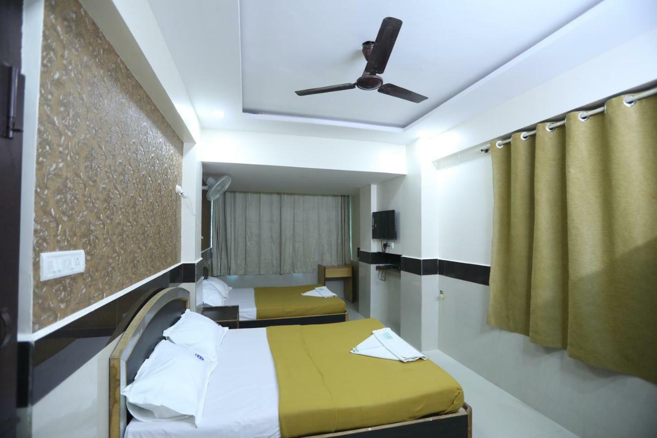 Hotel Embassy Bengaluru Zewnętrze zdjęcie