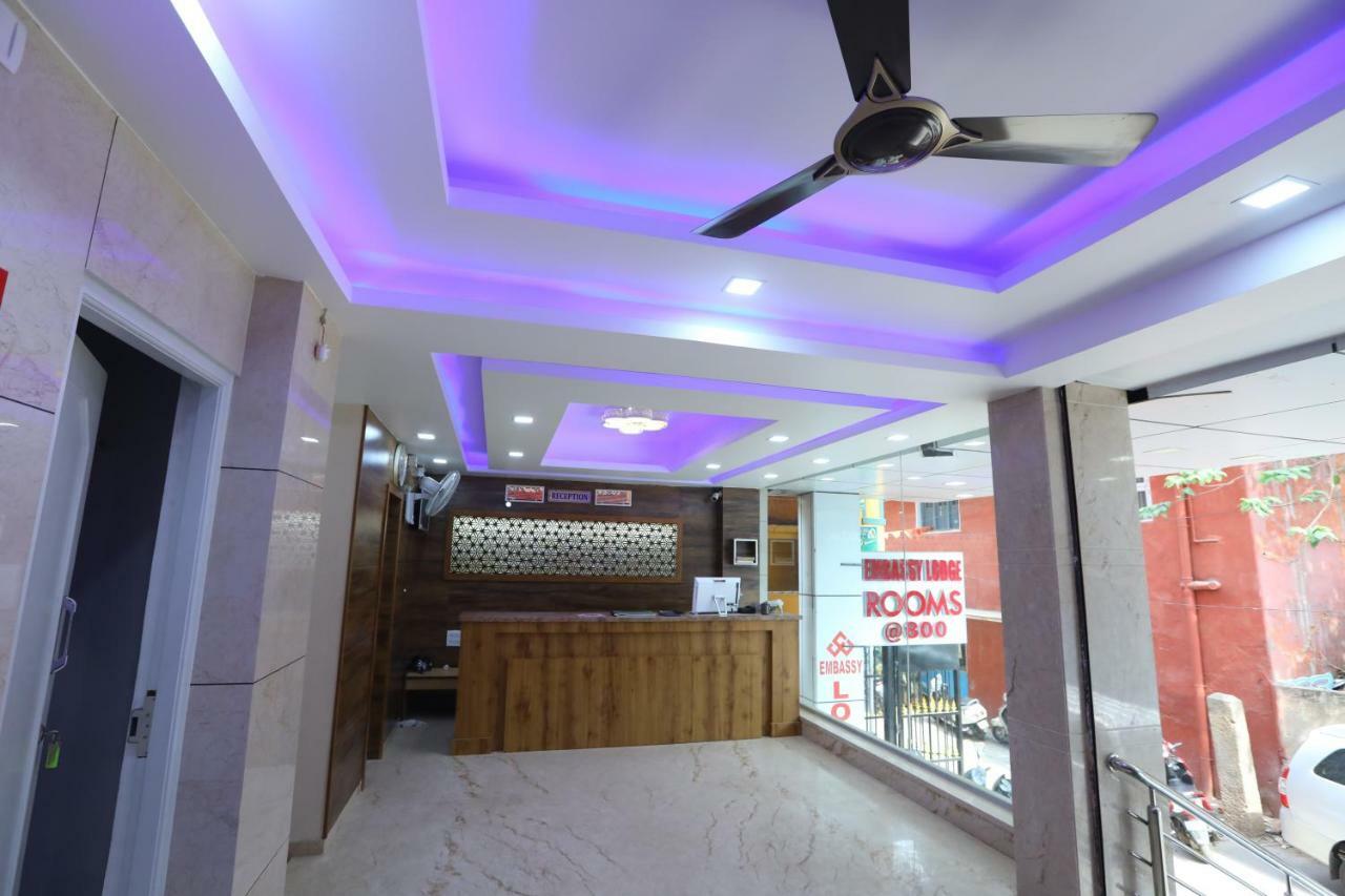 Hotel Embassy Bengaluru Zewnętrze zdjęcie